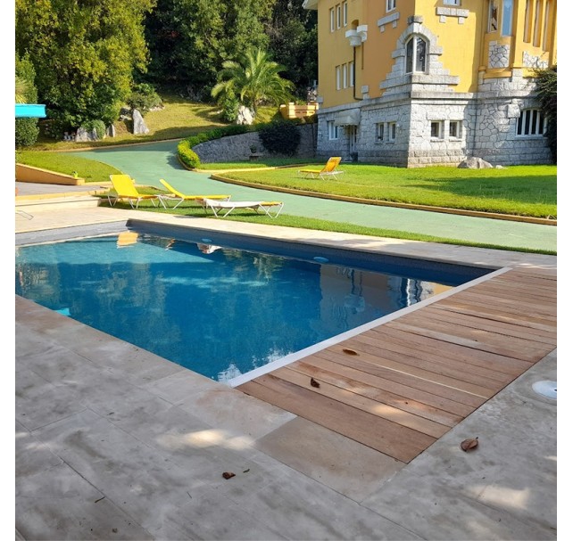Pacific Deck