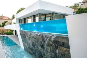 piscinas de cristal en altura