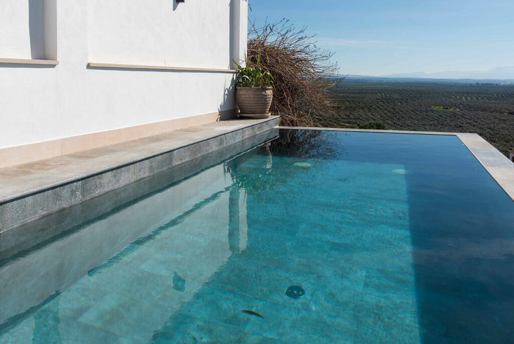 La importancia de la toma de tierra para piscinas