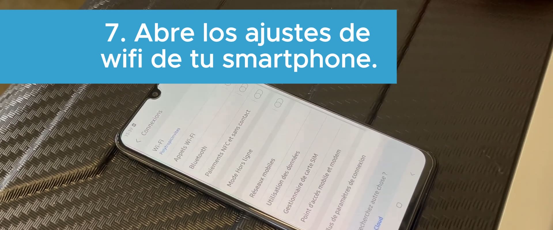 Abre los ajustes de WiFi de tu smartphone y conéctate a la red Polytropic